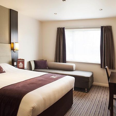 Premier Inn Merthyr Tydfil Bagian luar foto