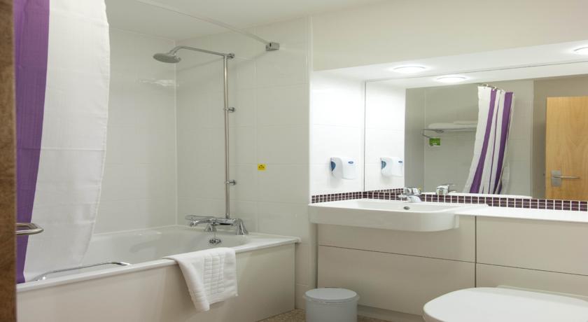 Premier Inn Merthyr Tydfil Bagian luar foto